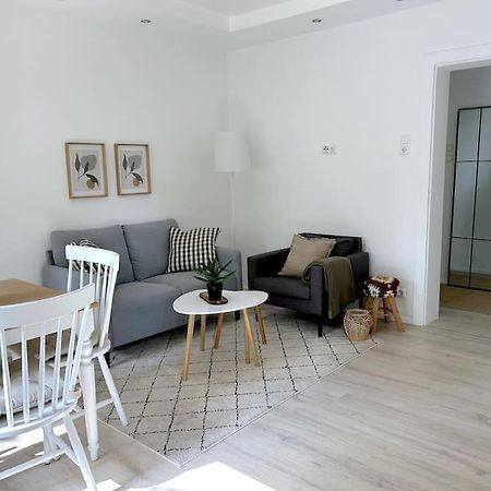 Country Style Apartment With Balcony Near Fair Hannover Eksteriør bilde